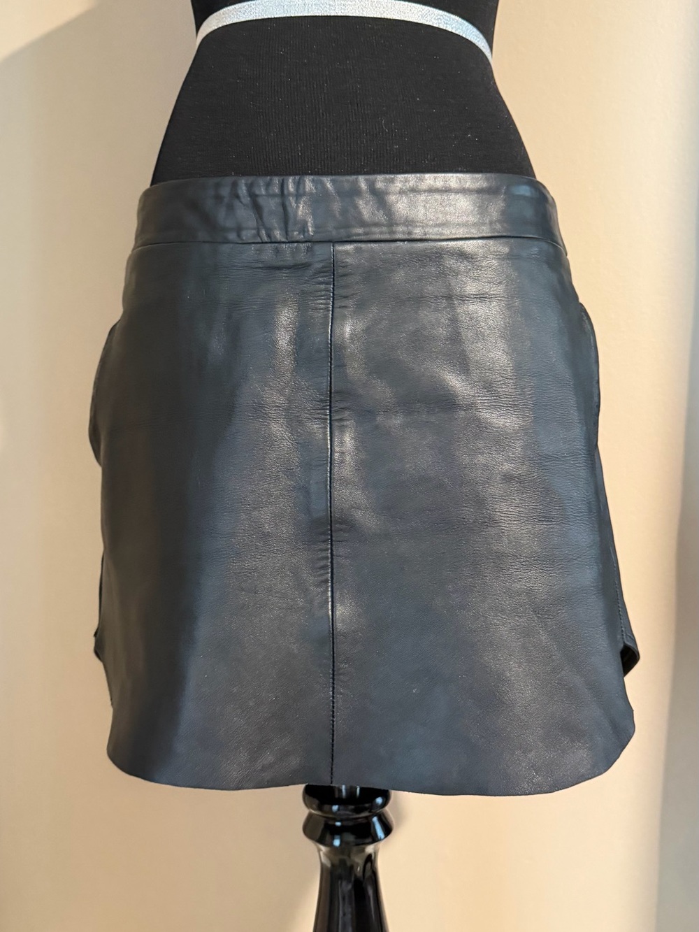 KARINA GRIMALDI Women Black Leather Mini Skirt Zip Back Closure Size S